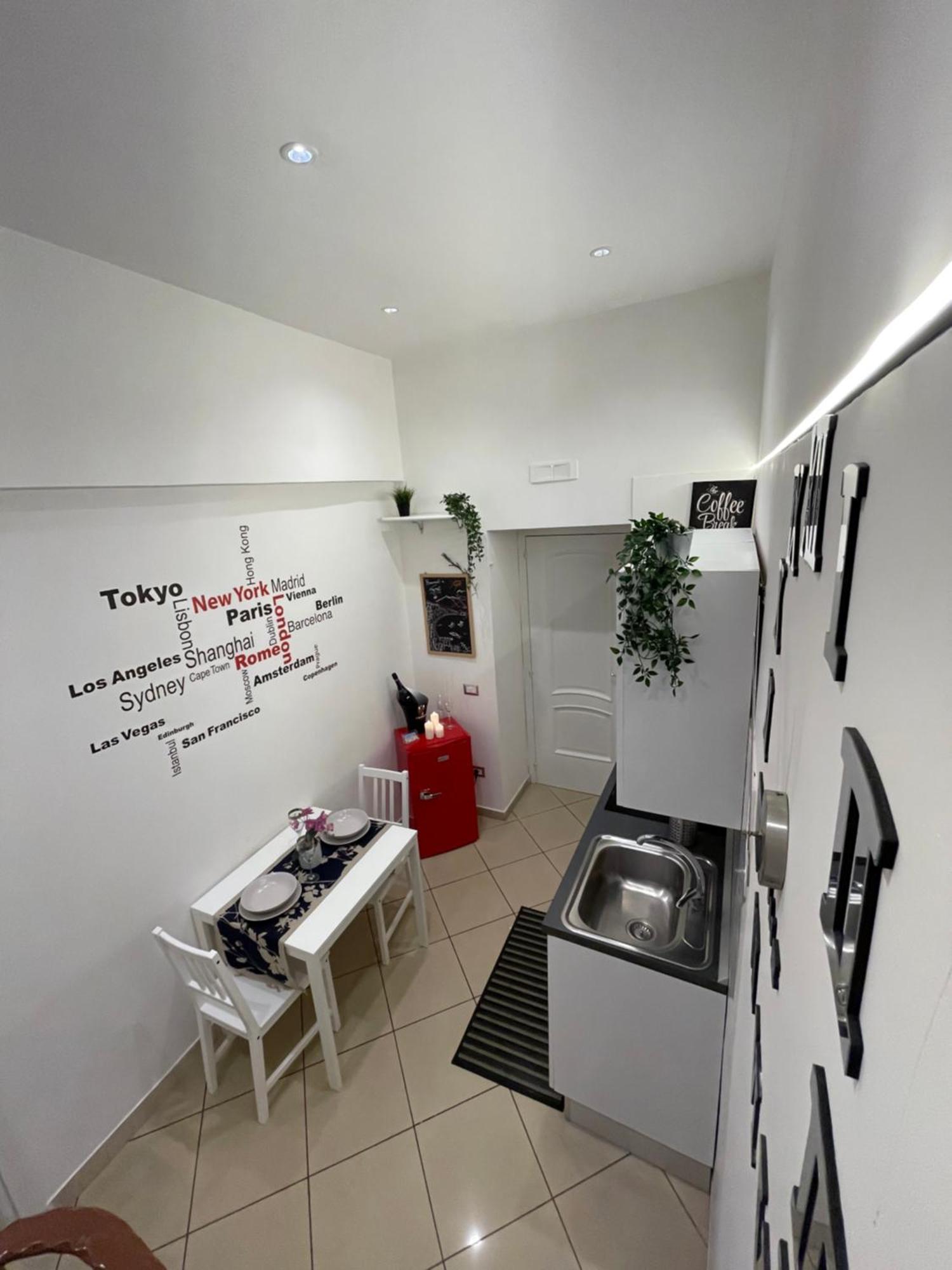 Home Sweet Home Inizio Di Spacca Napoli Экстерьер фото